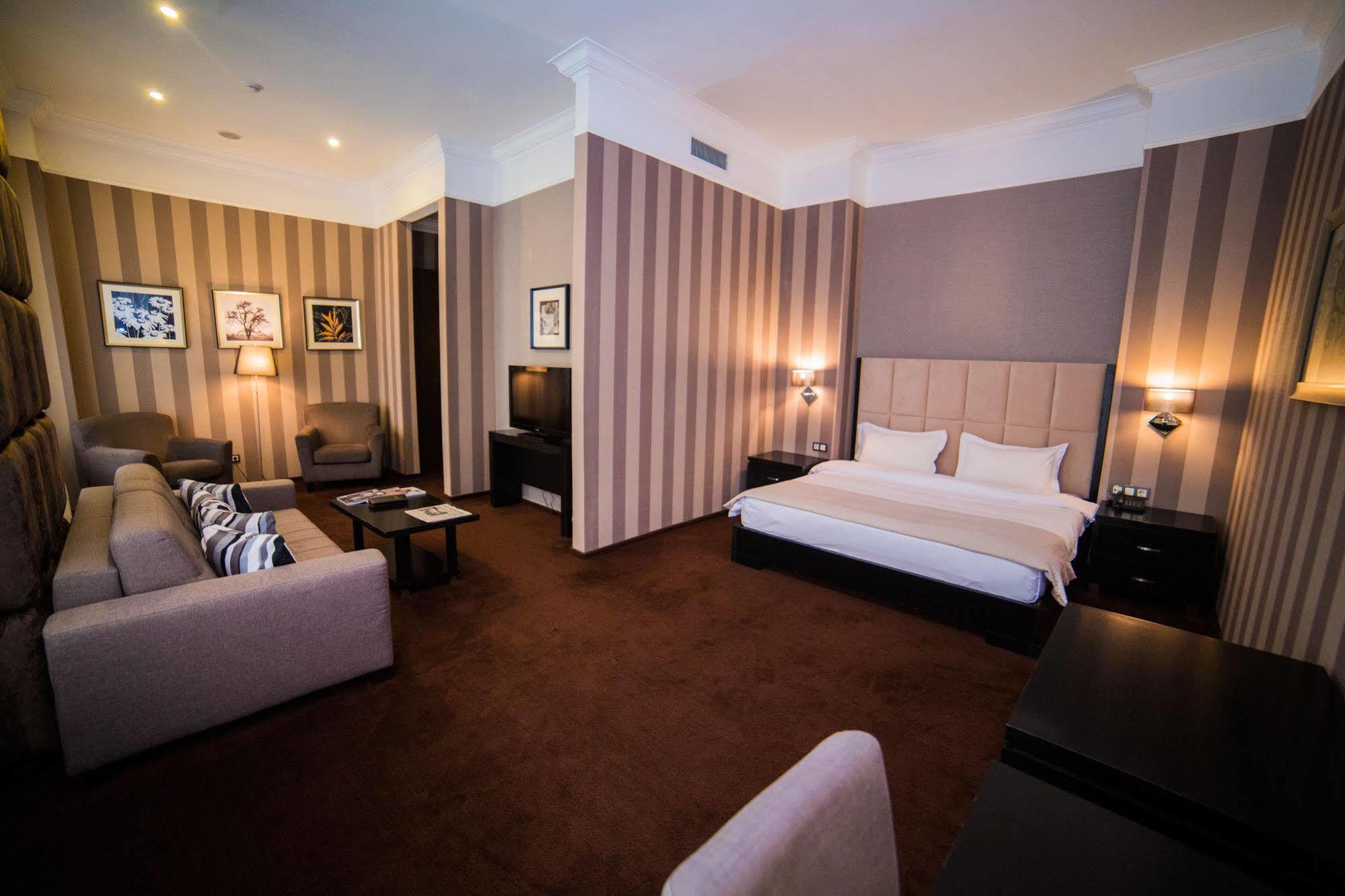 Jelsomino Boutique Hotel 아스타나 외부 사진